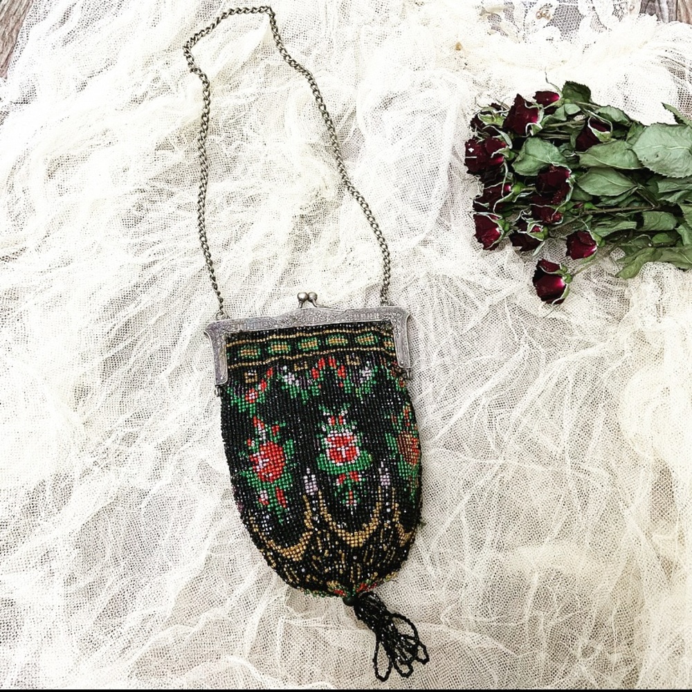 1920’s Glass Bead Floral Bag - Picture 1 of 13